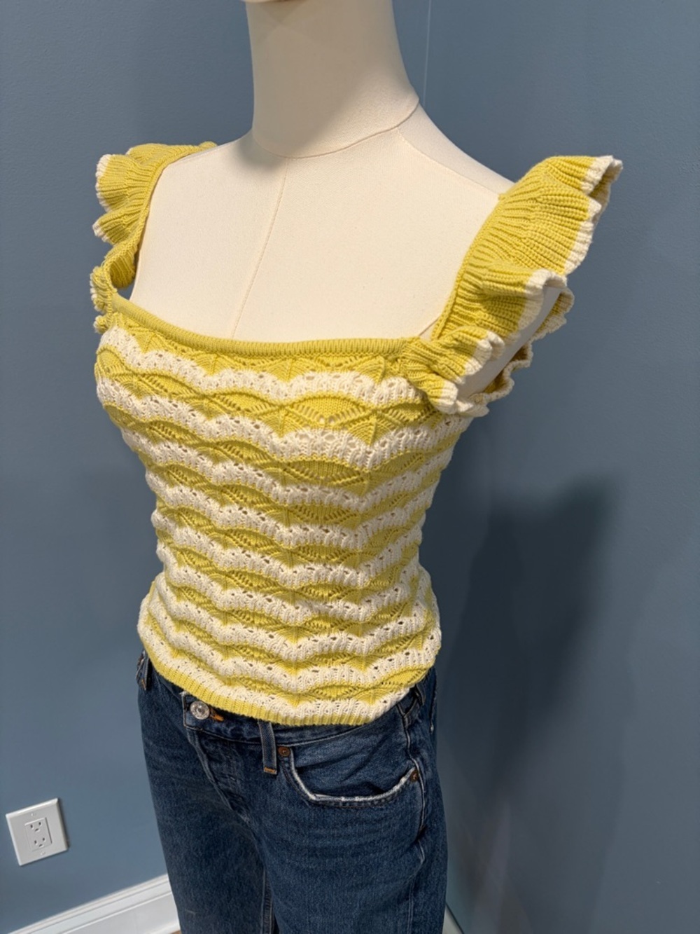 Heartloom Yellow White Knit Tank Top Size M Ruffle Strap Cottagecore Sweater - Picture 3 of 7